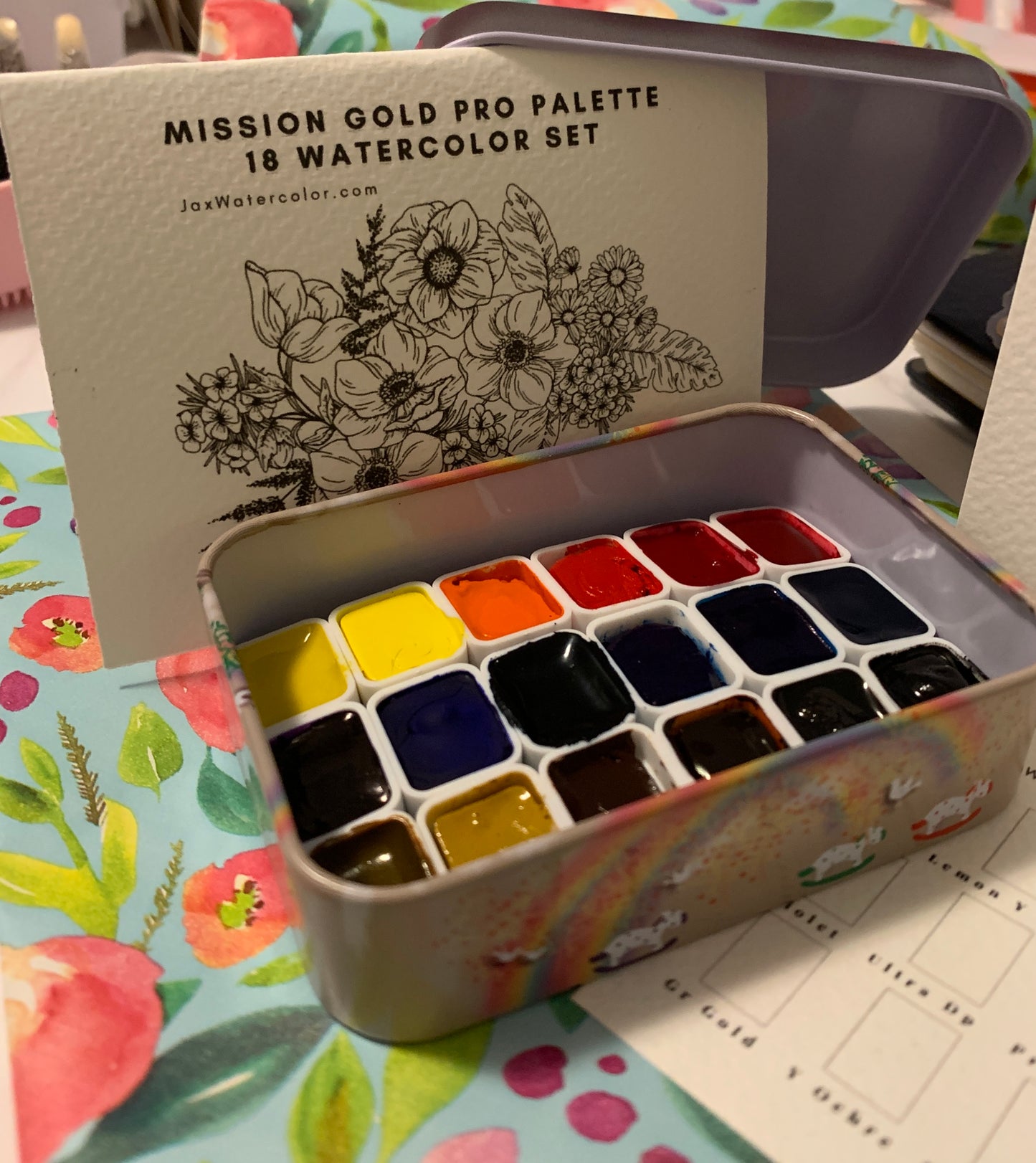 Mission Gold Botanical Mixing Watercolor Palette 18